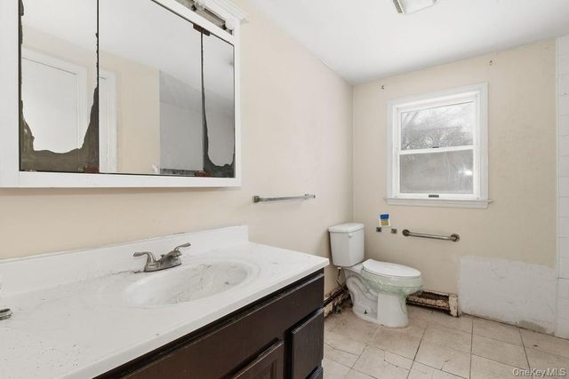 447 N Elting Corners Road, Highland, NY 12528