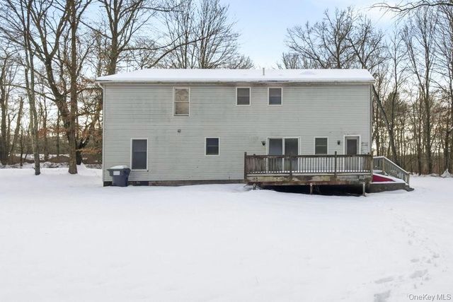 447 N Elting Corners Road, Highland, NY 12528