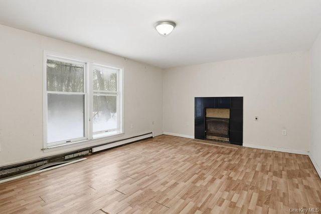 447 N Elting Corners Road, Highland, NY 12528