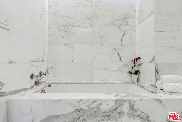 838 N Doheny Drive 1202, West Hollywood, CA 90069