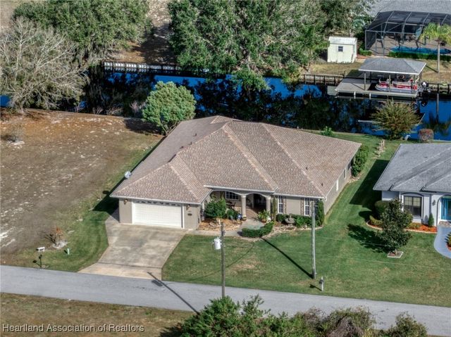 1147 Winter Green Street, Lake Placid, FL 33852