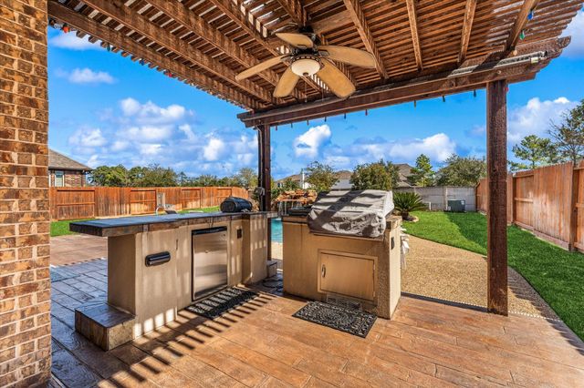 18702 Hardy Trace Drive, Tomball, TX 77377