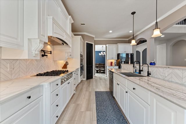 18702 Hardy Trace Drive, Tomball, TX 77377