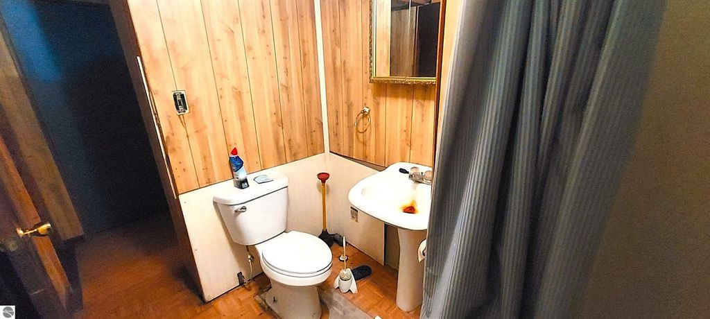 Image 12 of property listing at 4774 N Flamingo Drive, Traverse City, MI 49685