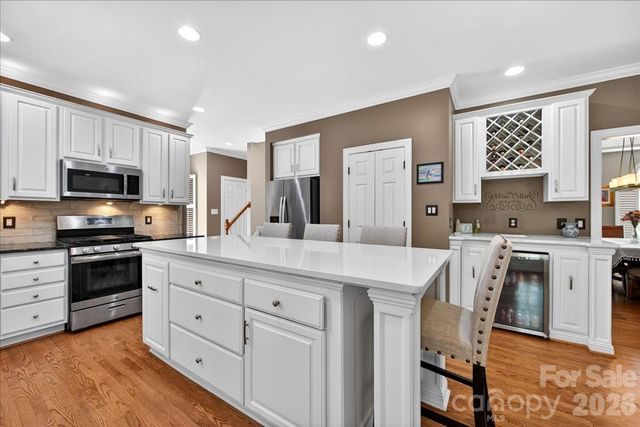 12532 Overlook Mountain Drive, Charlotte, NC 28216