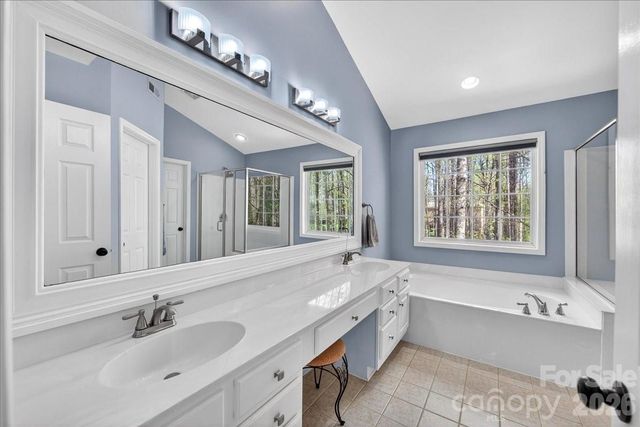 12532 Overlook Mountain Drive, Charlotte, NC 28216
