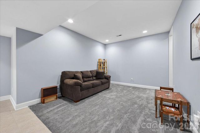 12532 Overlook Mountain Drive, Charlotte, NC 28216
