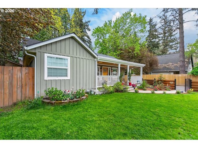 3935 Ne Brogden St, Hillsboro, OR 97124