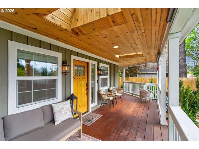 3935 Ne Brogden St, Hillsboro, OR 97124