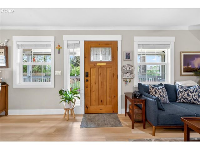 3935 Ne Brogden St, Hillsboro, OR 97124