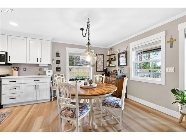 3935 Ne Brogden St, Hillsboro, OR 97124