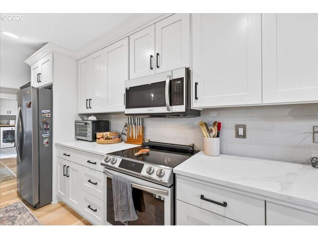 3935 Ne Brogden St, Hillsboro, OR 97124