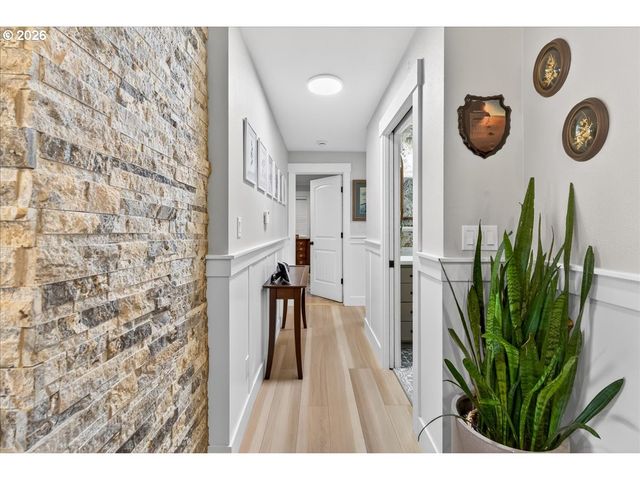 3935 Ne Brogden St, Hillsboro, OR 97124