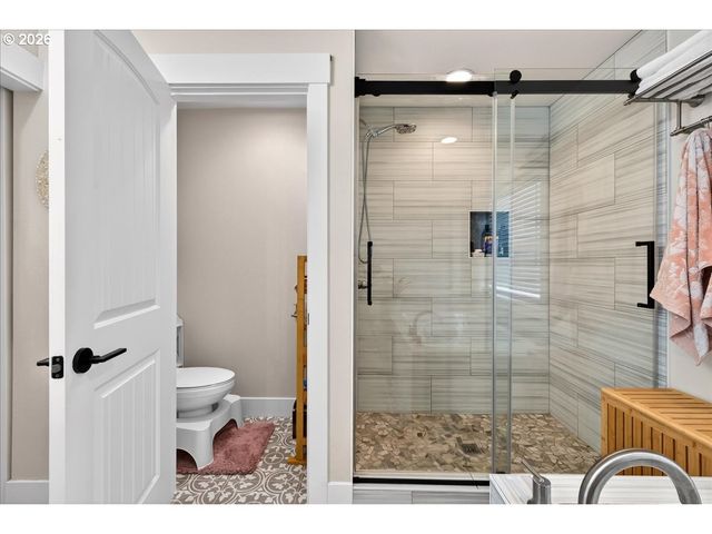 3935 Ne Brogden St, Hillsboro, OR 97124