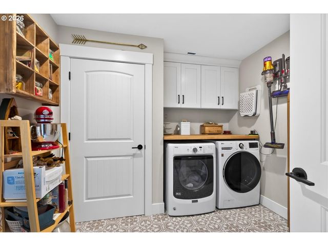 3935 Ne Brogden St, Hillsboro, OR 97124