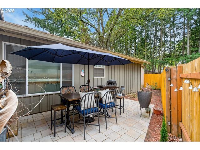 3935 Ne Brogden St, Hillsboro, OR 97124