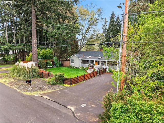 3935 Ne Brogden St, Hillsboro, OR 97124