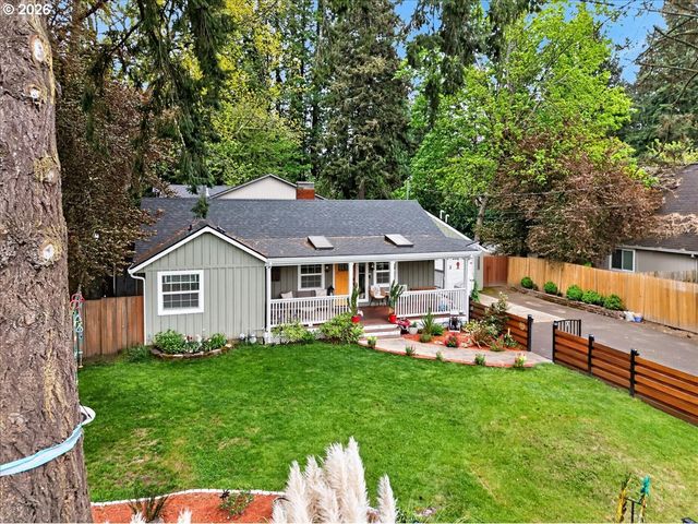3935 Ne Brogden St, Hillsboro, OR 97124