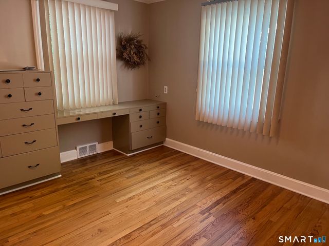 37 Fleetwood Drive, Waterbury, CT 06706