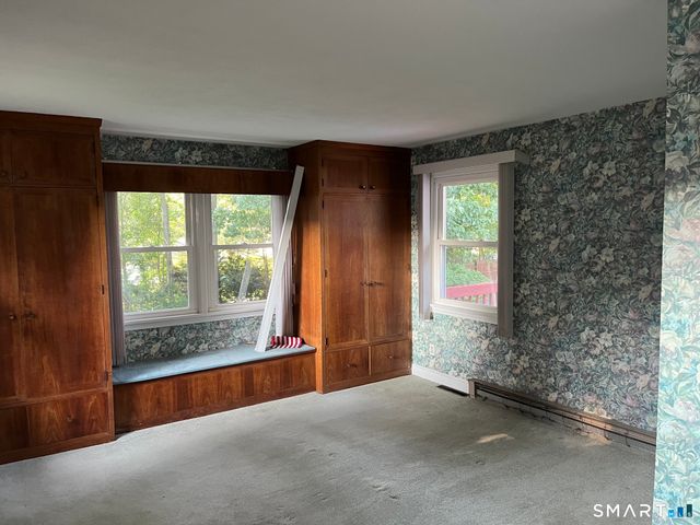37 Fleetwood Drive, Waterbury, CT 06706