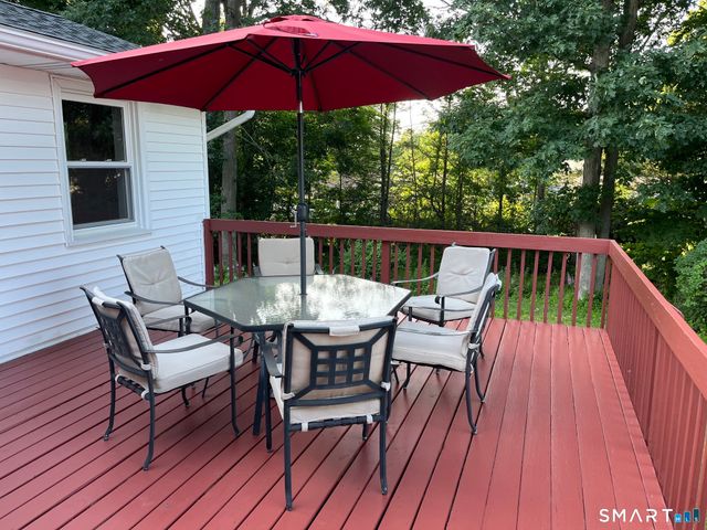 37 Fleetwood Drive, Waterbury, CT 06706