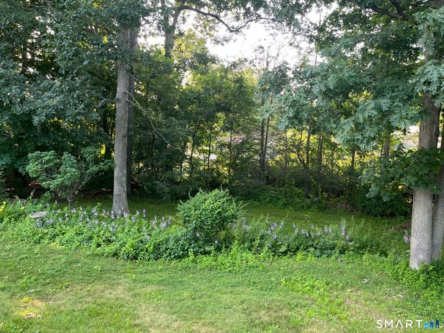 37 Fleetwood Drive, Waterbury, CT 06706