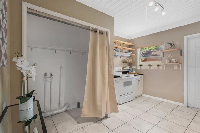 1315 E OSBORNE AVENUE, Tampa, FL 33603