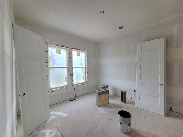 18220 Monrovia Street, Overland Park, KS 66013