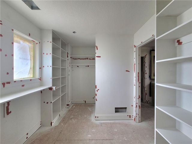 18220 Monrovia Street, Overland Park, KS 66013