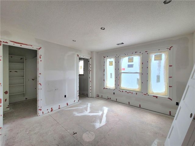 18220 Monrovia Street, Overland Park, KS 66013