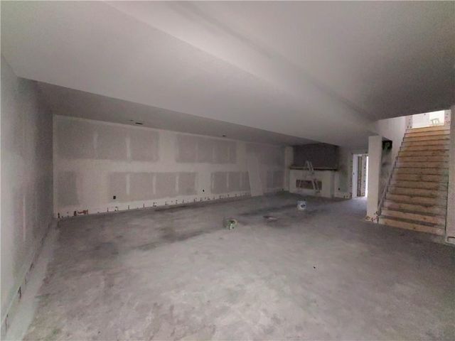 18220 Monrovia Street, Overland Park, KS 66013