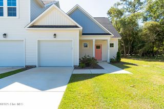 110 Bridge Point Circle, Swansboro, NC 28584