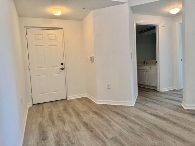 2725 Anzio Court 304, Palm Beach Gardens, FL 33410