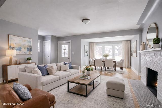 66 W Montana Street, Highland Park, MI 48203