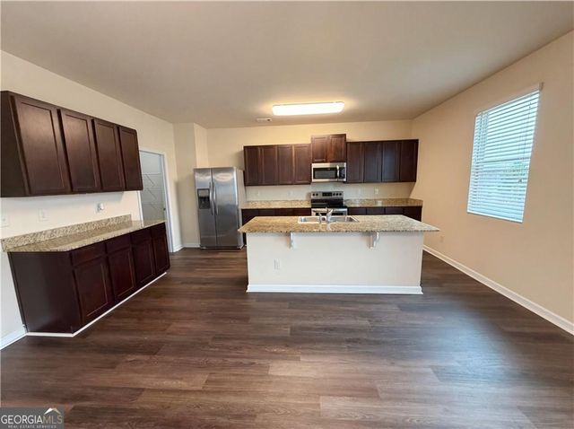 3268 Heatherwood Drive, Gainesville, GA 30507