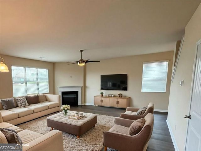 3268 Heatherwood Drive, Gainesville, GA 30507