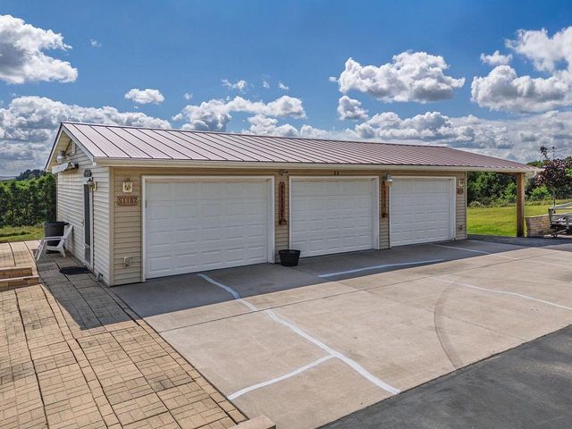 S1162 Dutch Hollow Mound Court, La Valle, WI 53941