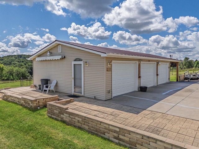 S1162 Dutch Hollow Mound Court, La Valle, WI 53941