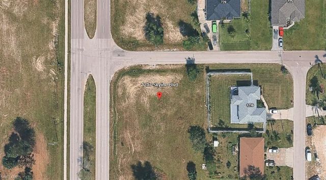 1217 Skyline BLVD, Cape Coral, FL 33991