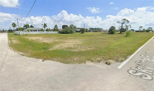 1217 Skyline BLVD, Cape Coral, FL 33991