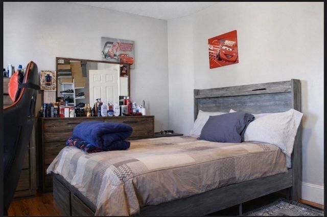 35 Larch St, New Bedford, MA 02740