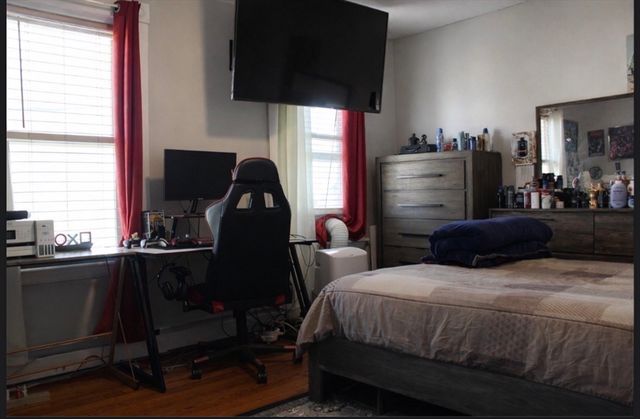 35 Larch St, New Bedford, MA 02740