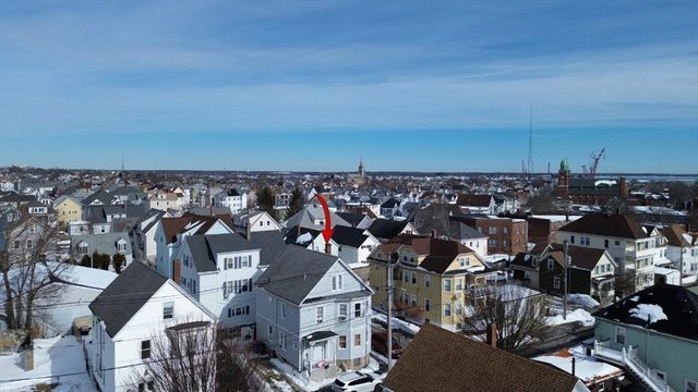 35 Larch St, New Bedford, MA 02740
