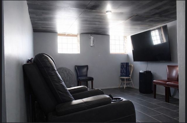 35 Larch St, New Bedford, MA 02740