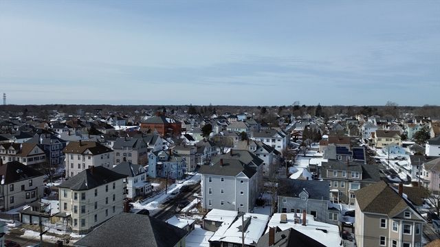 35 Larch St, New Bedford, MA 02740