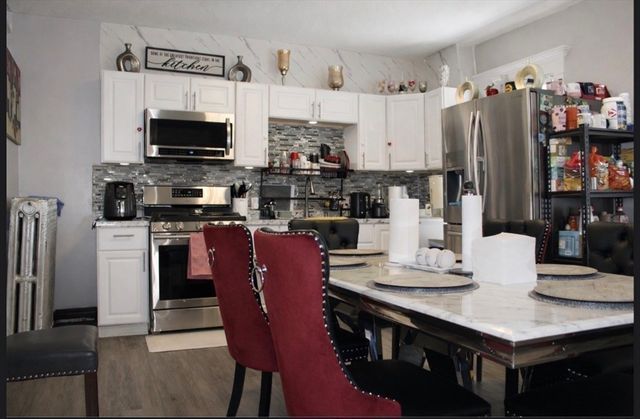 35 Larch St, New Bedford, MA 02740