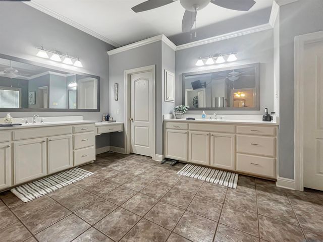 10313 Magnolia Blossom Ave, Greenwell Springs, LA 70739