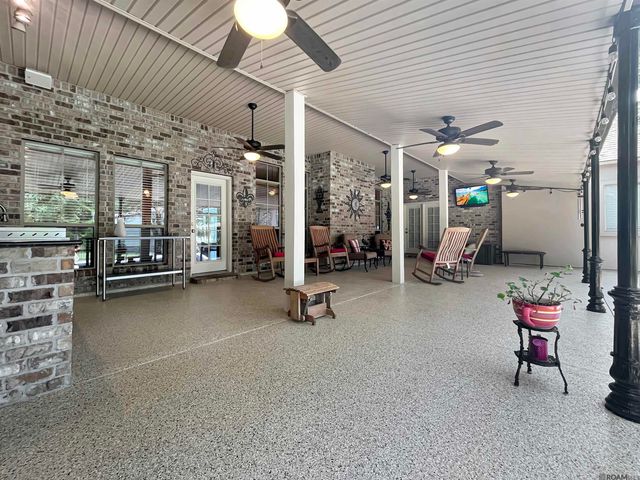 10313 Magnolia Blossom Ave, Greenwell Springs, LA 70739