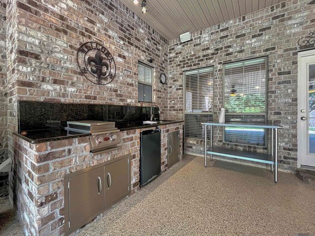 10313 Magnolia Blossom Ave, Greenwell Springs, LA 70739