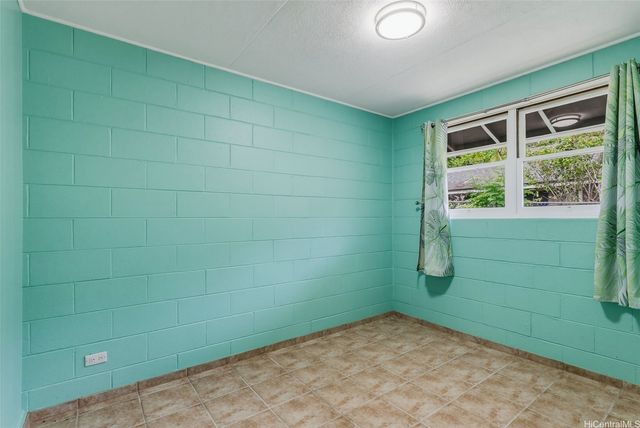 1223 Neal Avenue, Wahiawa, HI 96786